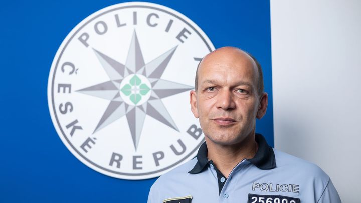 Nechtěl jsem se dotknout obětí znásilnění. Za svá slova se omlouvám, řekl šéf policie