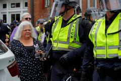 Washington se připravuje na pochod nacionalistů, policie postavila zátarasy