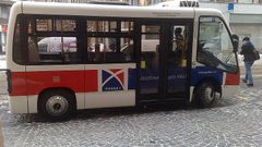 Praha představila první elektrobus, který bude jezdit centrem města