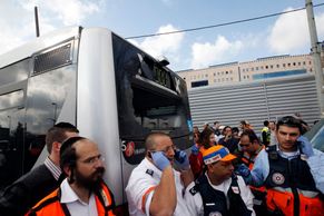 Bombový útok poblíž jeruzalémského autobusového nádraží