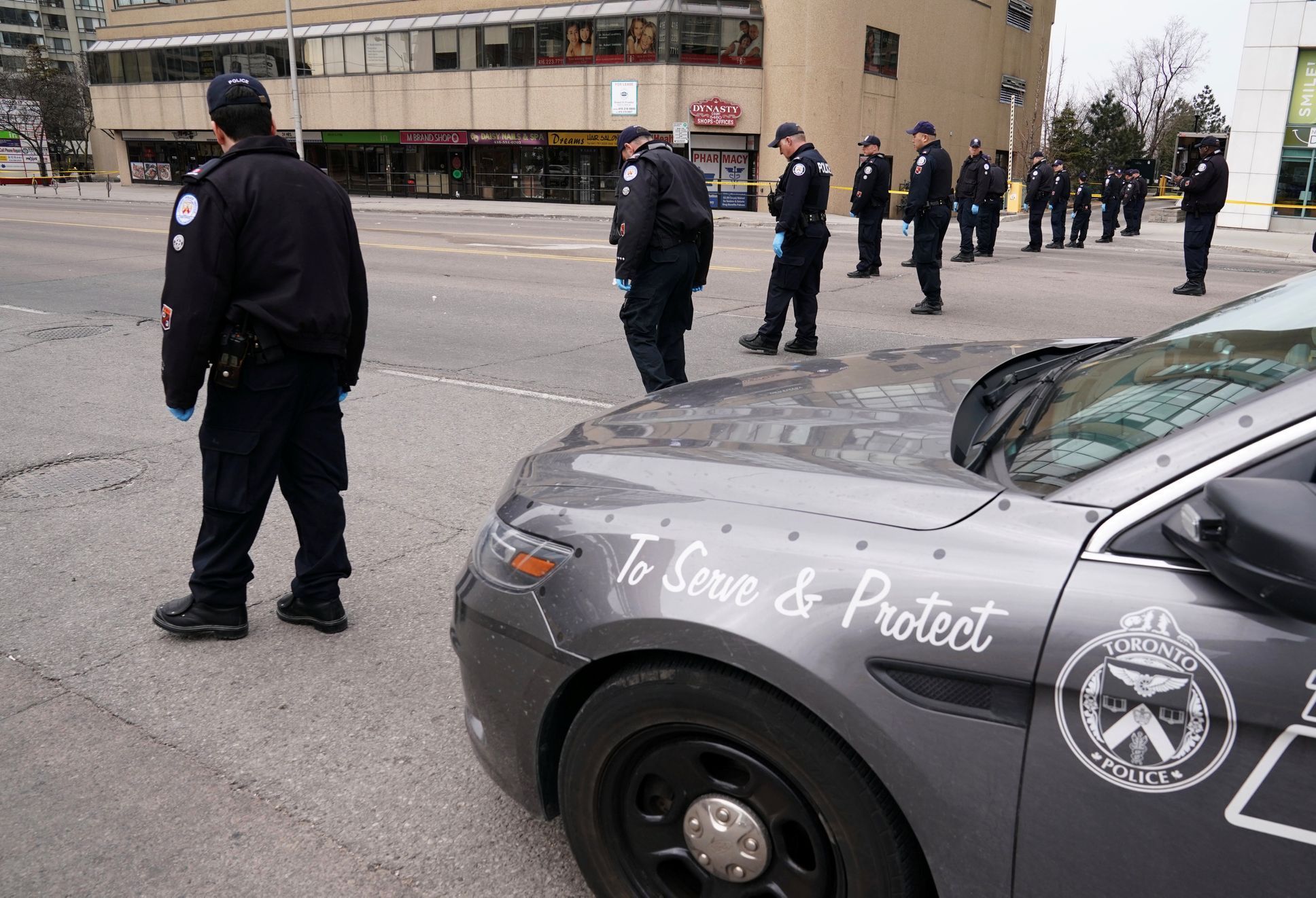 Policisté v Torontu po útoku.