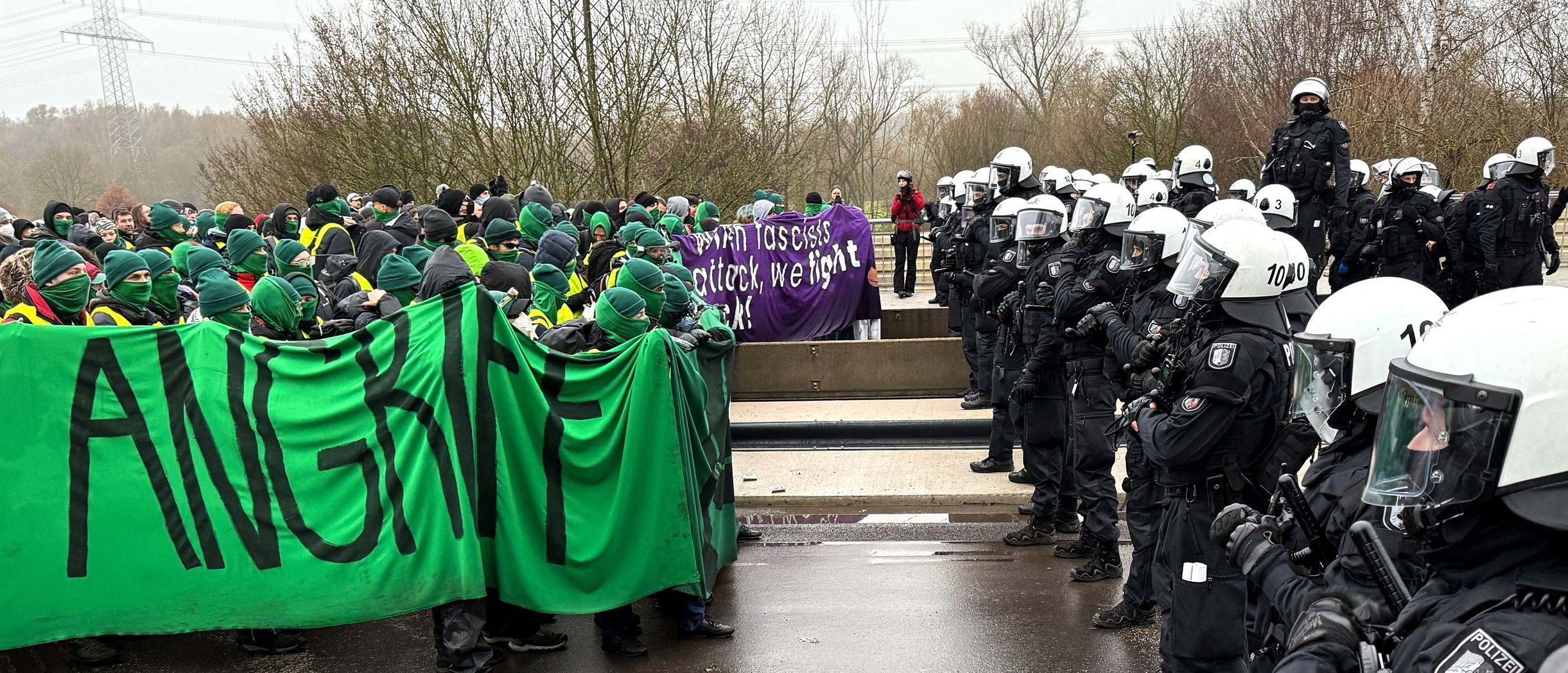 Německo, AFD, Alternativa pro Německo, Weidel. sjezd, Antifa, protest,  Generace Německo