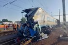 V Bohumíně se srazilo pendolino s posunovací lokomotivou, strojvůdce zemřel