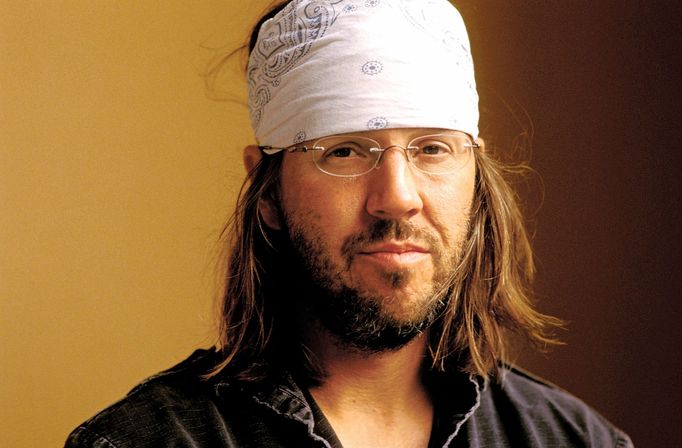 Americký spisovatel David Foster Wallace žil v letech 1962 až 2008, posmrtně byl nominován na Pulitzerovu cenu.