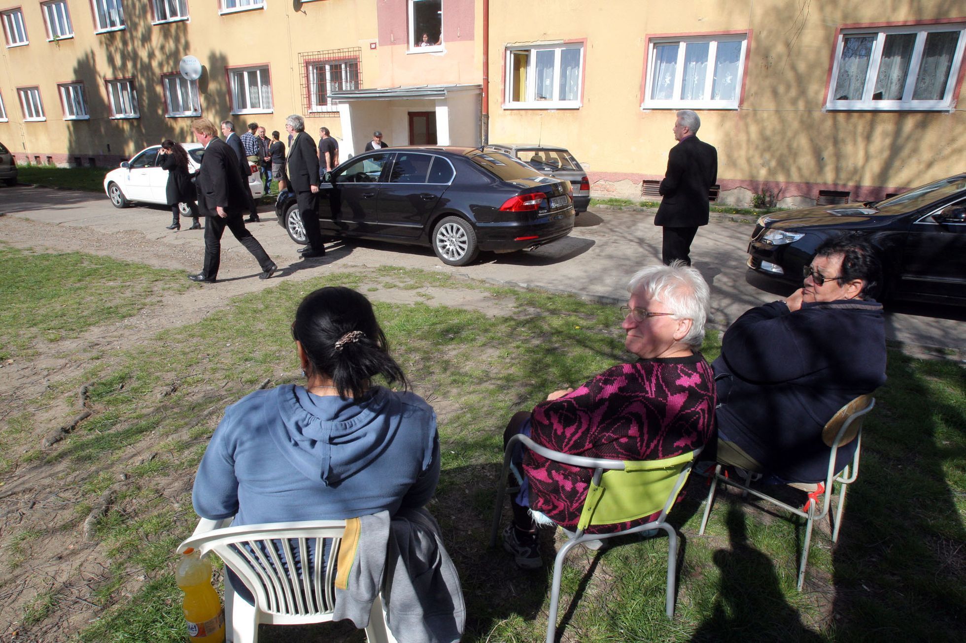 Jiří Dienstbier na návštěvě v Janově a Štětí
