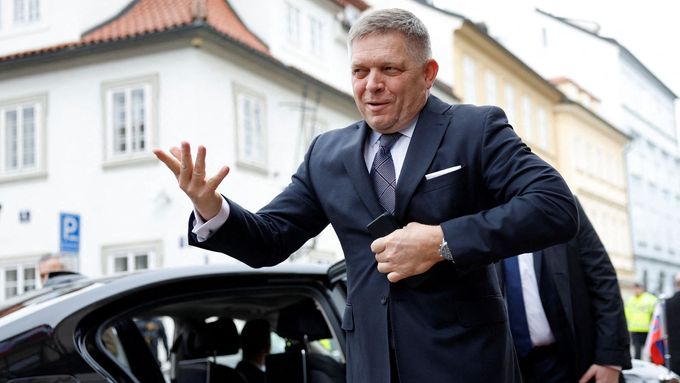 Napjaté vztahy mezi českým a slovenským premiérem. Fico s Fialou neměli zrovna vřelé přivítání