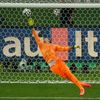 MS 2014, Klolumbie-Uruguay: Fernando Muslera dostává gól