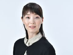 Nacuko Imamura žije s manželem a dcerou v Ósace. Získala Akutagawovu i Mišimovu cenu.