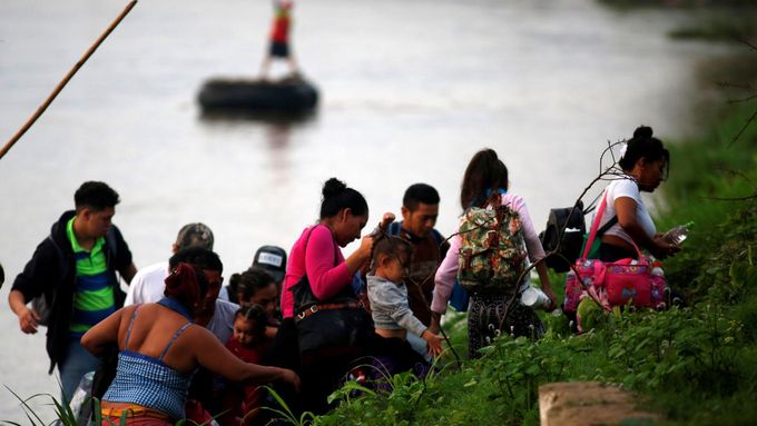 Migranti ze Střední Ameriky v Mexiku.