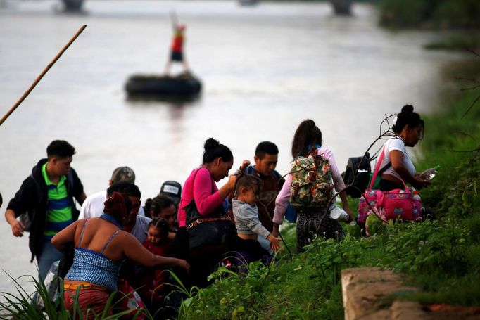 Migranti ze Střední Ameriky v Mexiku.