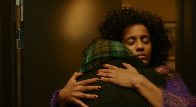 Selome Emnetu a Ella Øverbøe ve filmu Sny