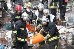 Při požáru v baru ve francouzském Rouenu zemřelo 13 lidí, otrávili se kouřem při oslavě narozenin