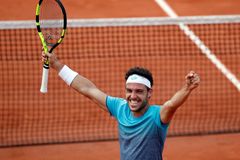 Šok. Sicilský "podvodník" ve čtvrtfinále Roland Garros. Možná se mi to zdá, nevěří Cecchinato