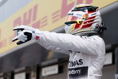 Hamilton vyhrál domácí kvalifikaci formule 1 v Silverstone