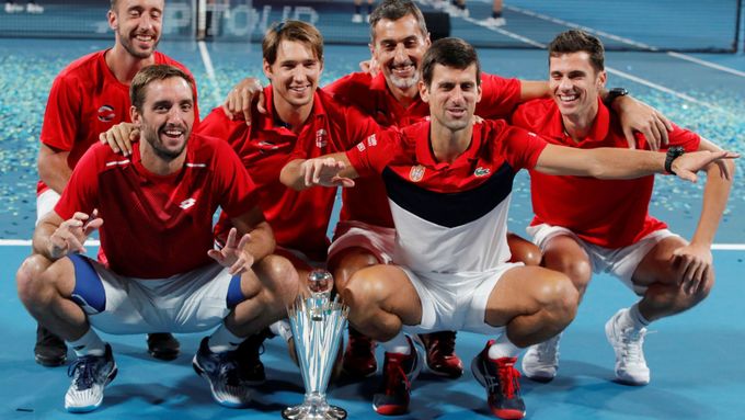 Tým Srbska po vítězství v ATP Cupu
