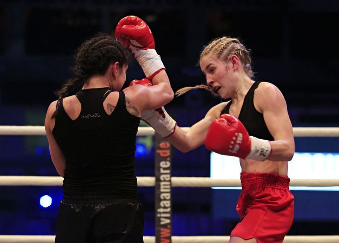 Box Plzeň 5.3.2016: Fabiana Bytyqi