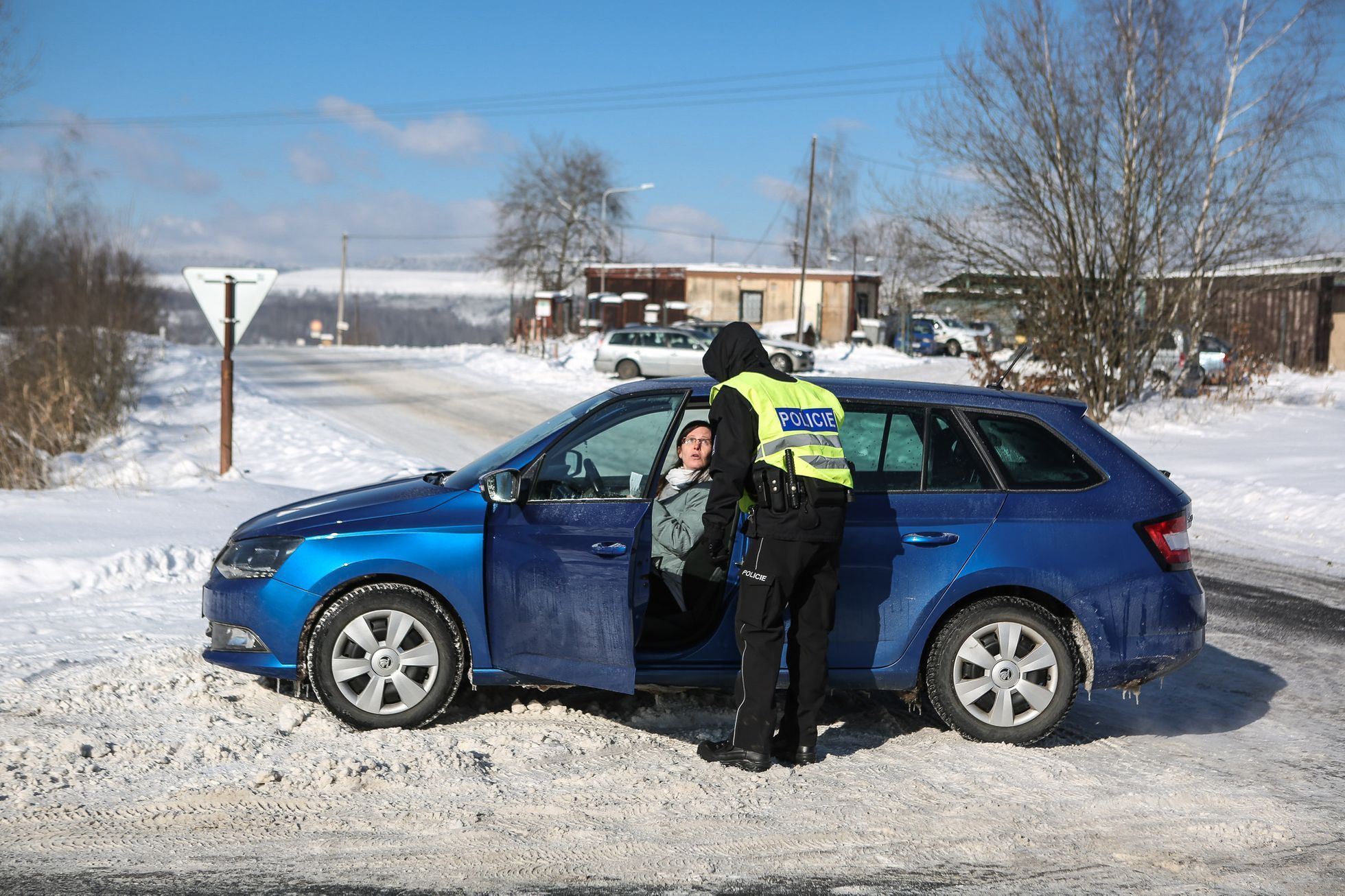 Policie, policista, kontroly, policejní kontrola, dopravní hlídka, koronavirus, doprava, nouzový stav, Sokolovsko, Chebsko, Trutnovsko