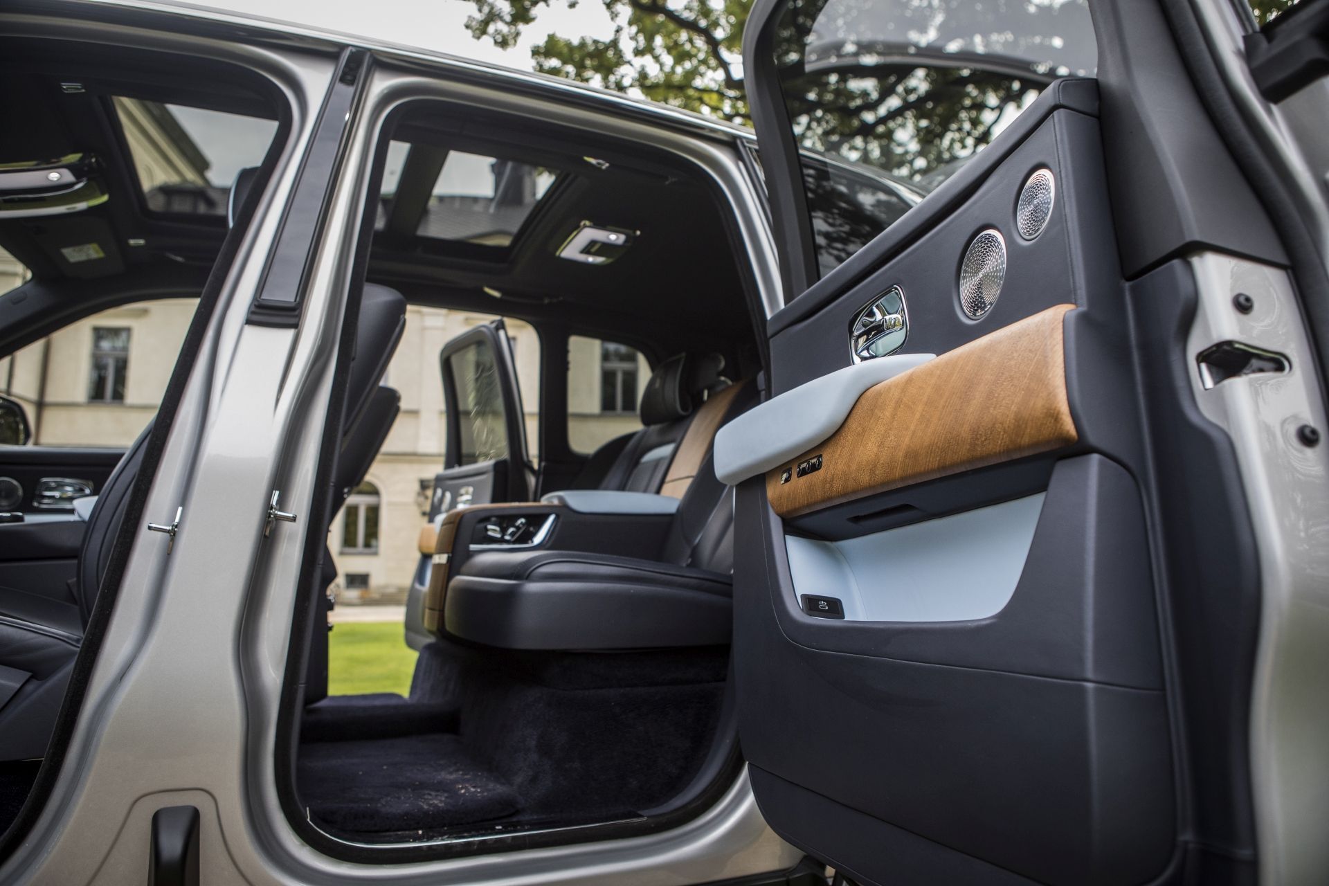 Rolls-Royce Phantom a Cullinan