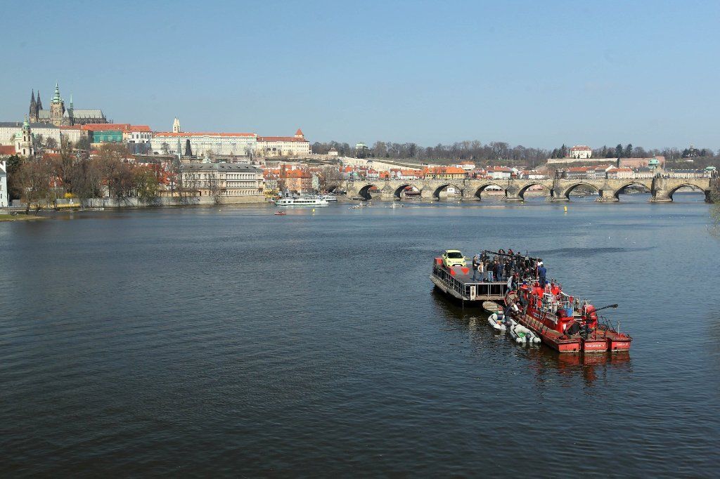Ondřej Synek parkování C-Max