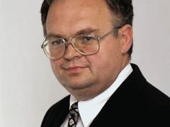 Karel Dolejší, bývalý starosta Harrachova, z liberecké ČSSD.