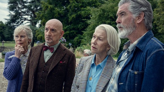 Celia Imrieová, Ben Kingsley, Helen Mirrenová a Pierce Brosnan v nové krimi komedii Čtvrteční klub amatérských detektivů.