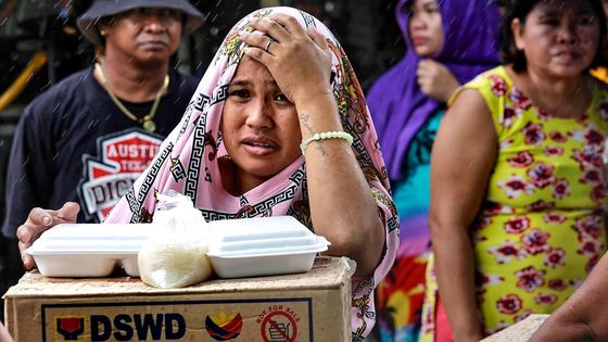 Na Filipíny letos udeřil už jednadvacátý tajfun, rozmetal obydlí a lámal stromy