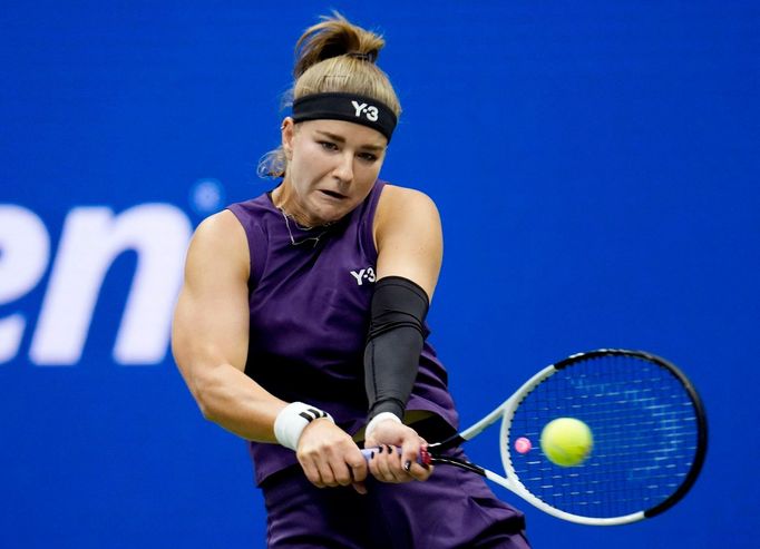 Karolína Muchová v utkání s Venus Williamsovou