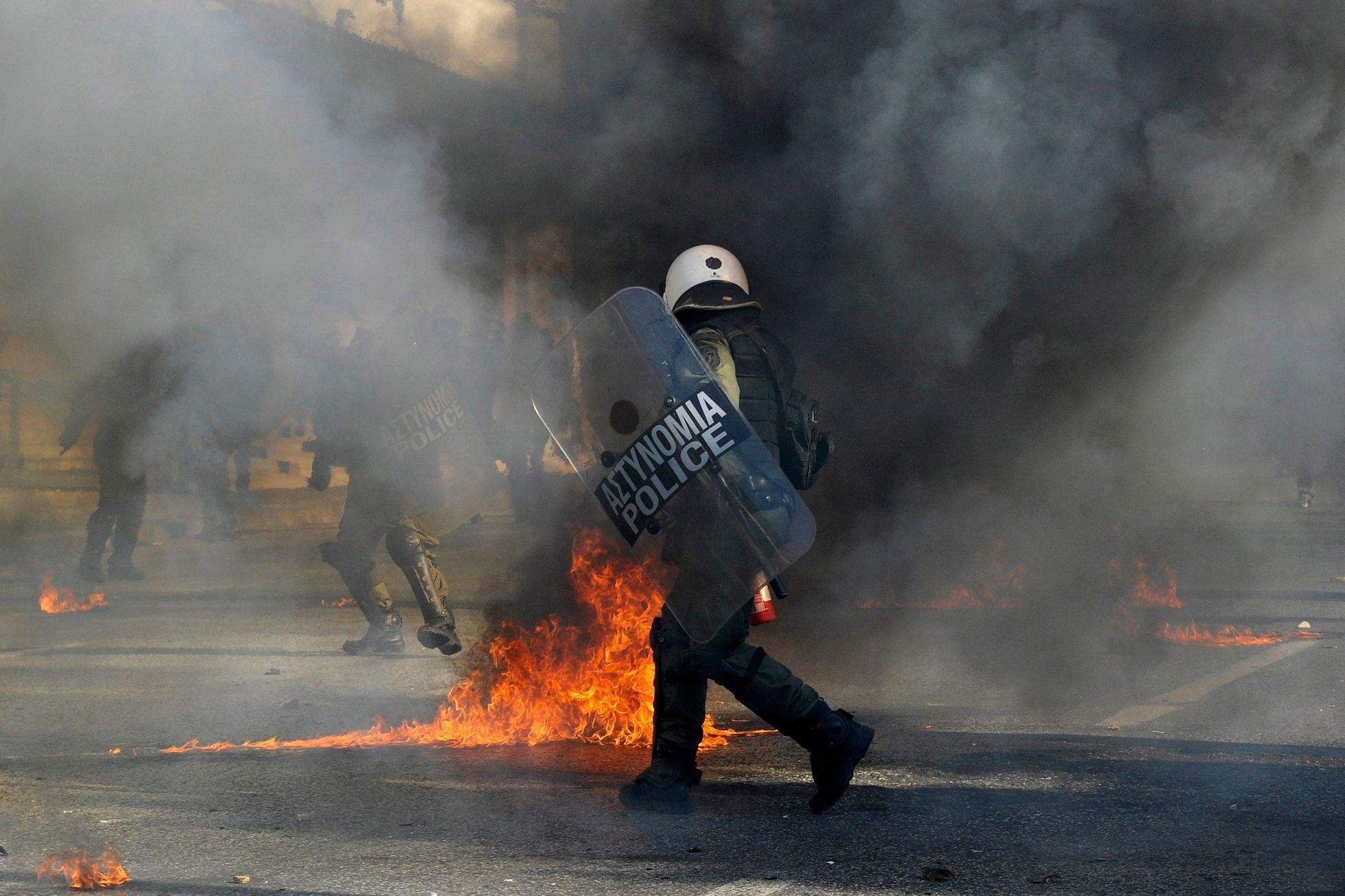 Policie po dlouhé době zasahuje v Aténách.