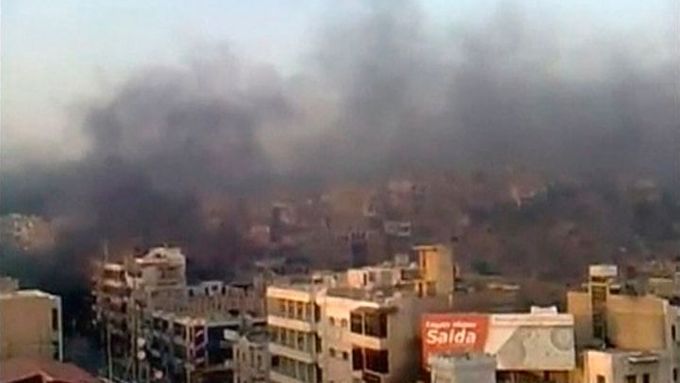 Fotky z amatérského videa svědčí o násilí v syrském Hamá