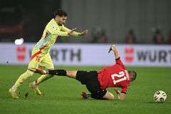 Nepochopitelné selhání Dánů nabilo Skotsku. Španělé už vidí americké břehy