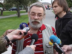 Co se tam děje, je nehorázné, říká hlavní organizátor demonstrace Vladislav Malý.