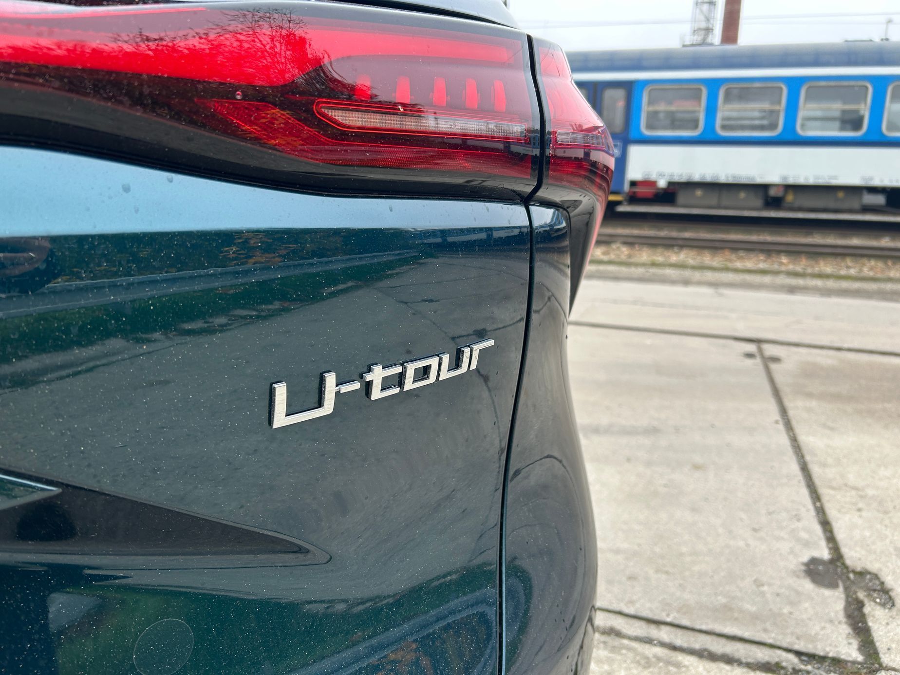 Dongfeng U-Tour hybrid