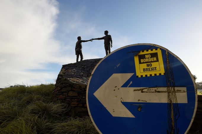 Peace statue entitled 'Hands Across the Divide' in Londonderry, Northern Ireland.