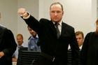 Vrah Breivik chtěl jít na matčin pohřeb. Má zákaz