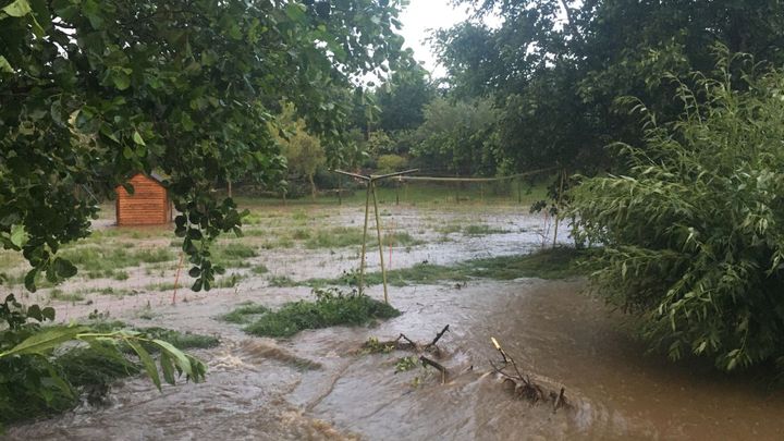 Večerní bouřky mohou být v Čechách velmi silné. Hrozí i povodně, varují meteorologové; Zdroj foto: Marek Pros