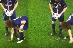 VIDEO David Luiz našel způsob, jak vyzrát na mizící sprej