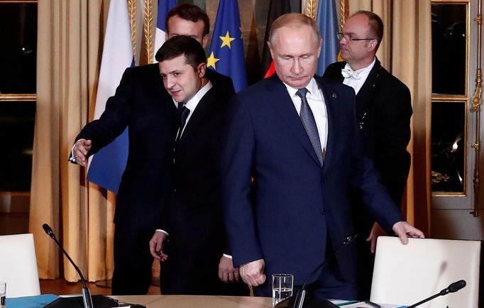 Volodymyr Zelenskyj a Vladimir Putin na jednání v Paříži v prosinci 2019.