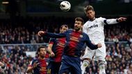 Barcelona, která v průběhu sezony válcovala jednoho soupeře za druhým, v sobotu podruhé během jediného týdne podlehl Realu Madrid, tentokrát 1:2. Utkání rozhodl Sergio Ramos.