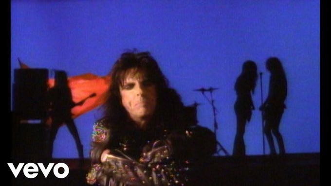 Avec 280 millions de vues rien que sur YouTube, Poison de 1989 est l'un des plus grands succès d'Alice Cooper.