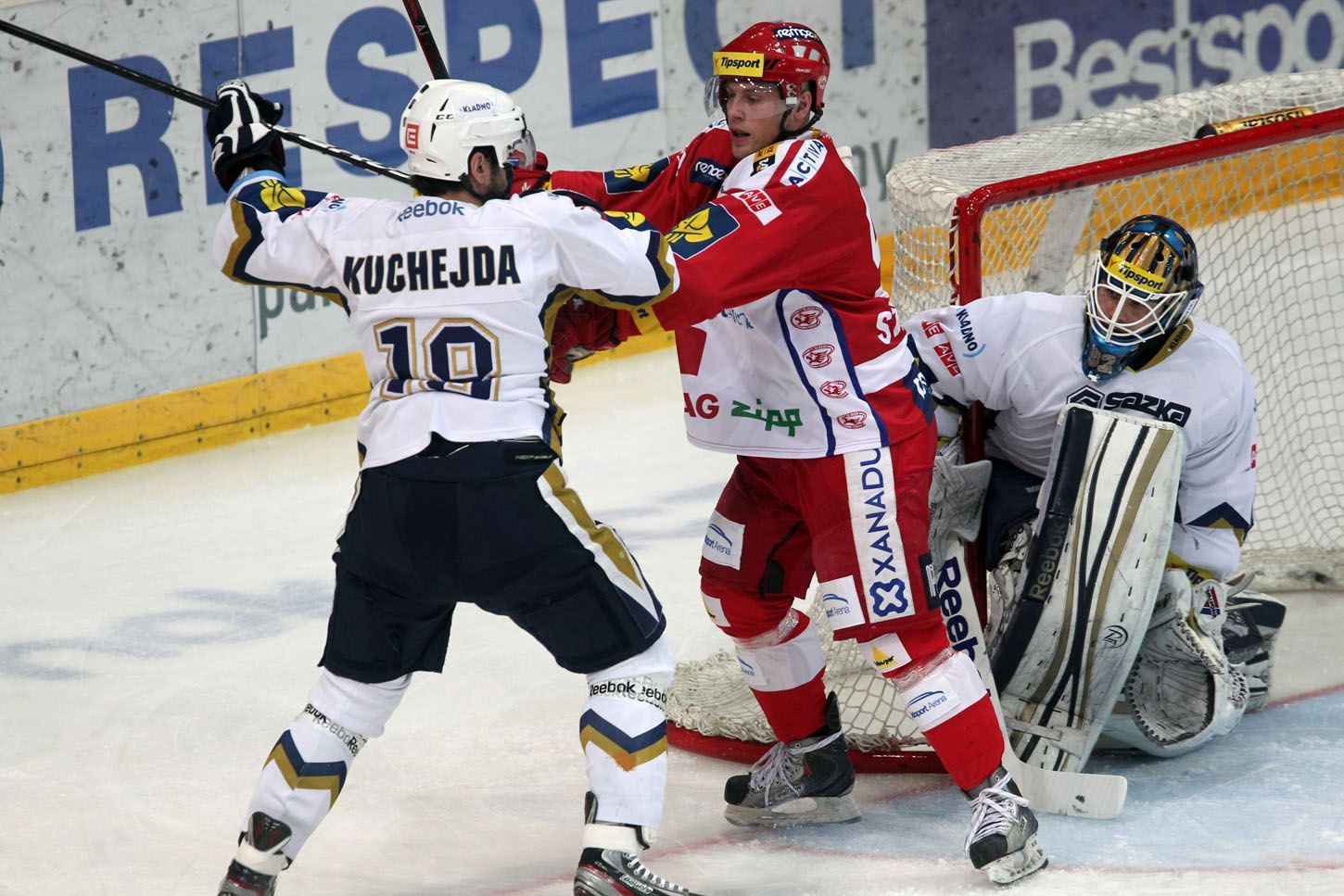 Hokej, extraliga, Slavia - Kladno: David Kuchejda (19, Kladno)