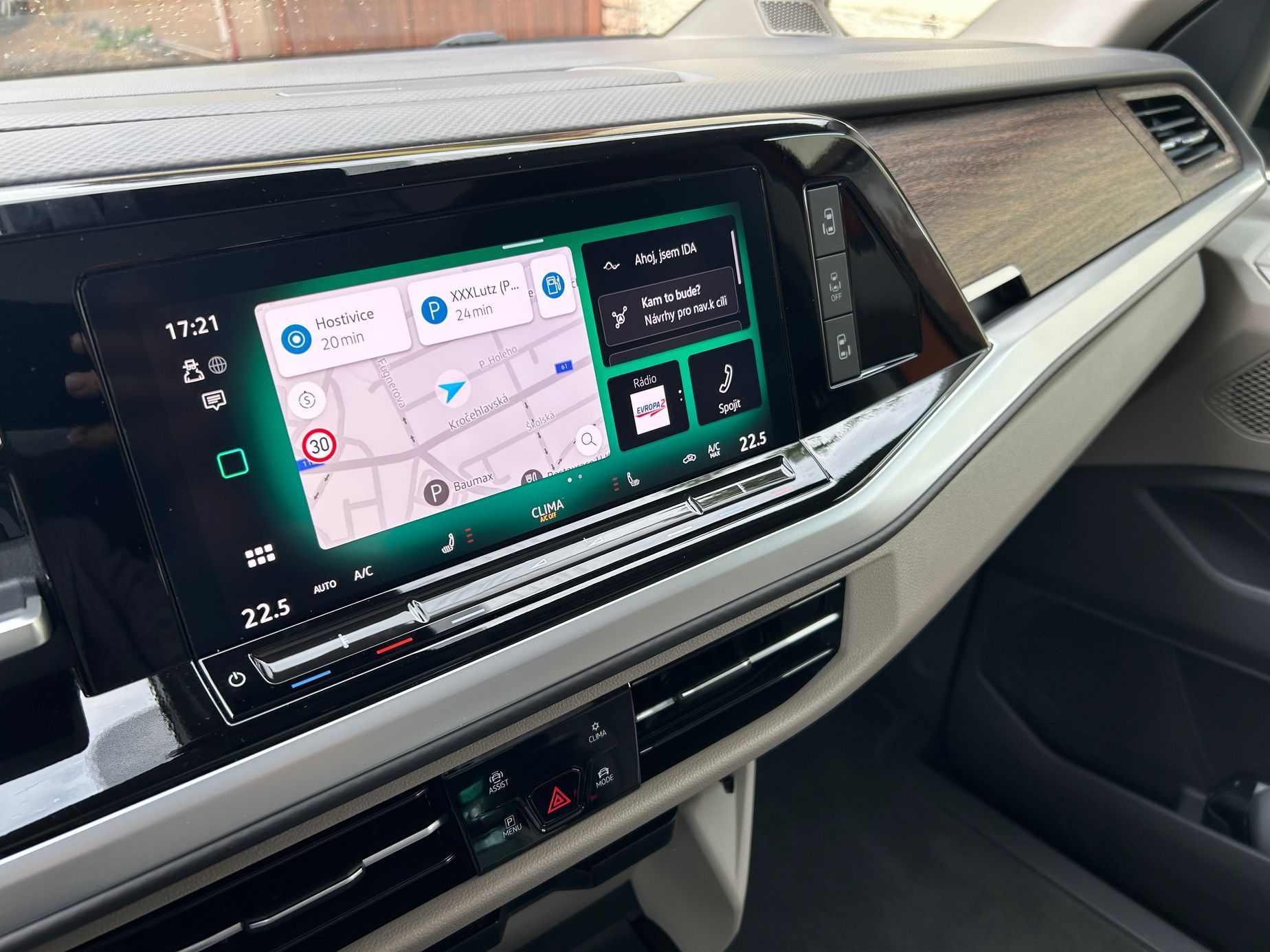 VW T7 Multivan spací box