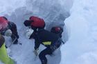 Ve švýcarských Alpách zabila lavina tři Španěly. Další dva lidé jsou v nemocnici