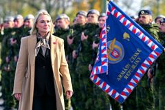 "Jevilo se to vhodné." Úřad zakázal Černochové granáty od Strnada, obrana teď couvá