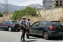 Policie zatkla mafiány, oběť dali sežrat prasatům