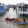 Evakuace lidí ze zatopeného města Villahermosa