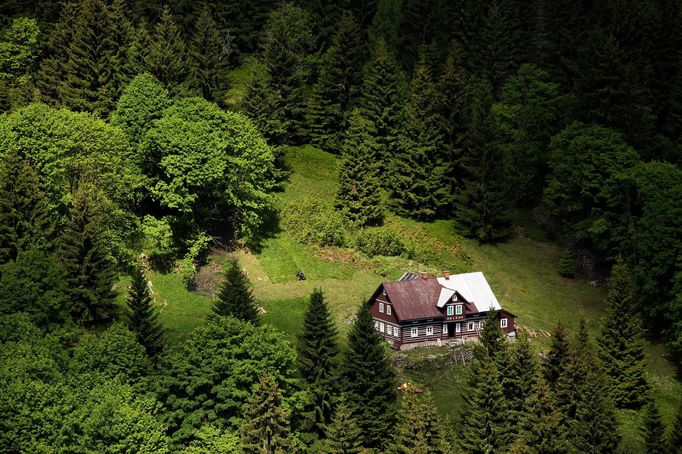 Velké Tippeltovy Boudy v Krkonoších. Snímek z roku 2012