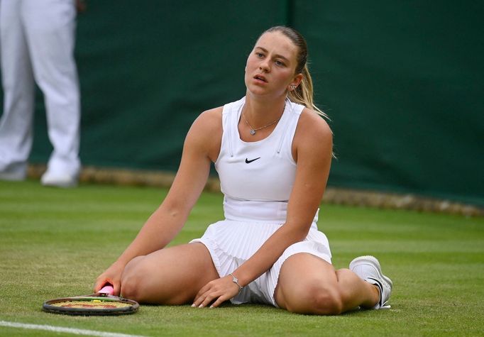 Wimbledon 2022, 2. den (Marta Kosťuková)