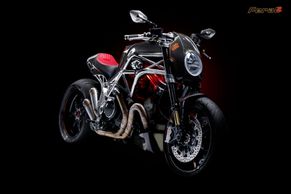 Nová česká motorka Ferat2 chce vysávat arabské šejky