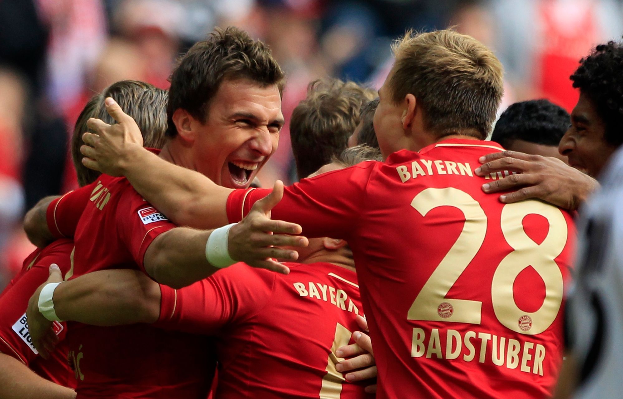 Bayern Mnichov se raduje z branky Mandžukiče