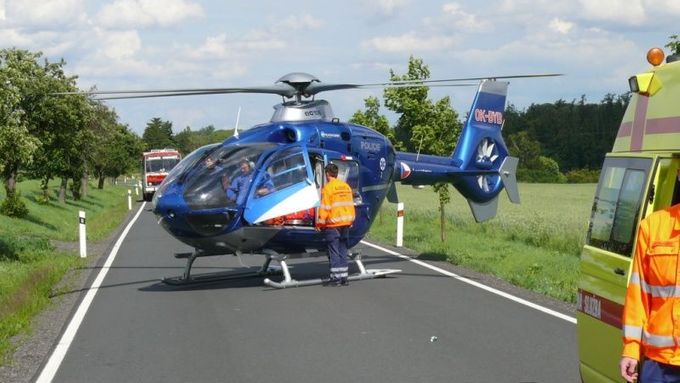 Jednoho ze zraněných transportoval vrtulník do ústecké Masarykovy nemocnice. (Ilustrační foto)
